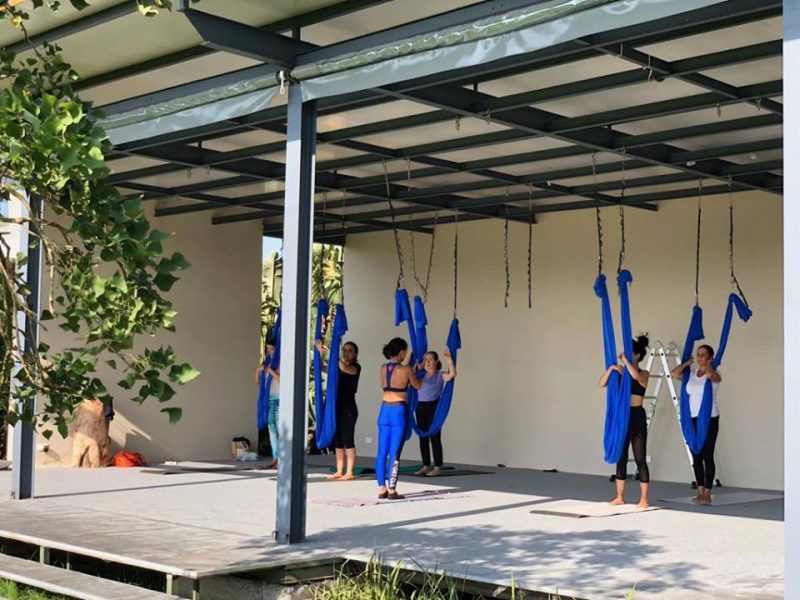 cours-yoga-aerien-retraite-maroc-airyoga-massage-spa-ksarmassa-meditation-asana-yoga-hamac-bienfait-chakra-weekend-casablanca