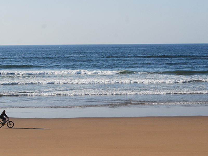 cours-yoga-aerien-retraite-maroc-airyoga-massage-spa-ksarmassa-meditation-asana