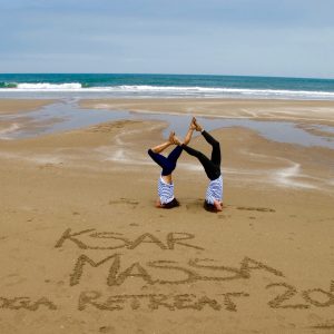 cours-yoga-aerien-retraite-maroc-airyoga-massage-spa-ksarmassa-meditation-asana-yoga-hamac-bienfait-chakra-retraite-agadir-maroc-casablanca-love