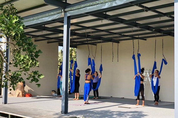 cours-yoga-aerien-retraite-maroc-airyoga-massage-spa-ksarmassa-meditation-asana-yoga-hamac-bienfait-chakra-weekend-casablanca-570